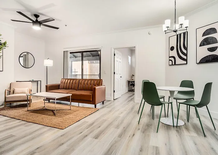 Apartment Boulevard 2br By Stadium Pool Parking Gym 05 Glendale