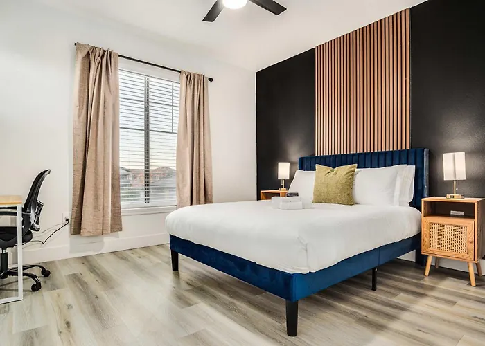 Boulevard 2br By Stadium Pool Parking Gym 05